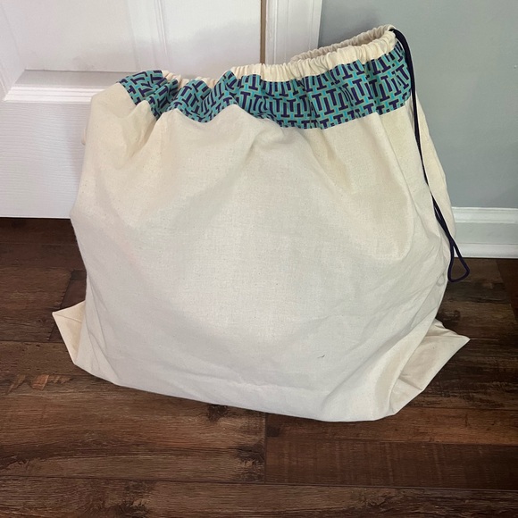 Tory Burch Perry Reversible Tote - Picture 16 of 16